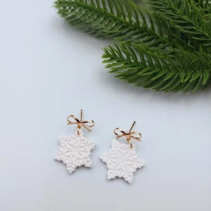 Polymer clay earrings dangle snowflake (Polimer agyag fülbevaló lógós hópehely)