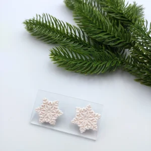 Polymer clay earrings snowflake stud (Polimer agyag fülbevaló bedugós hópehely)