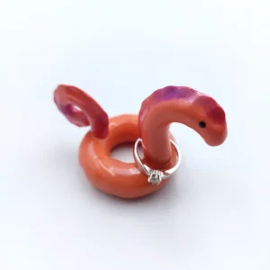 Seahorse pool float ring holder