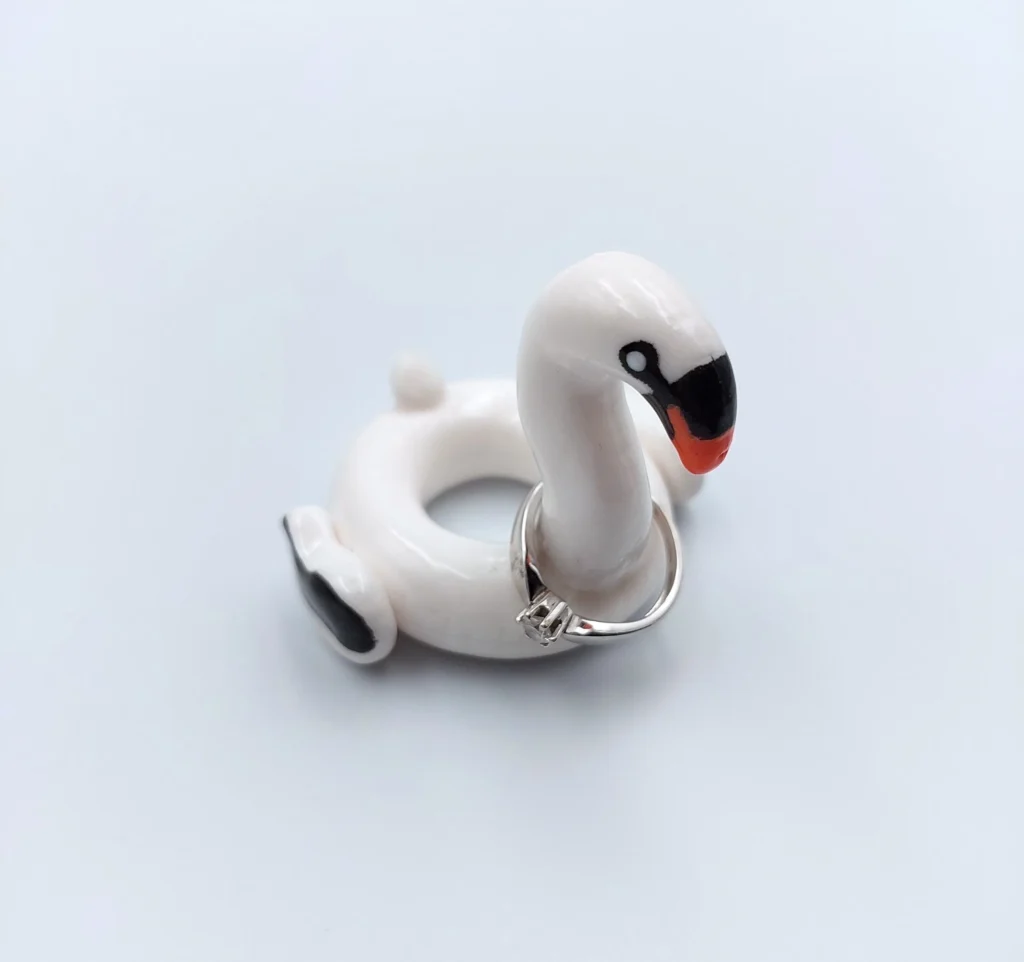 Swan pool float ring holder (Hattyú úszógumis gyűrűtartó) (2)